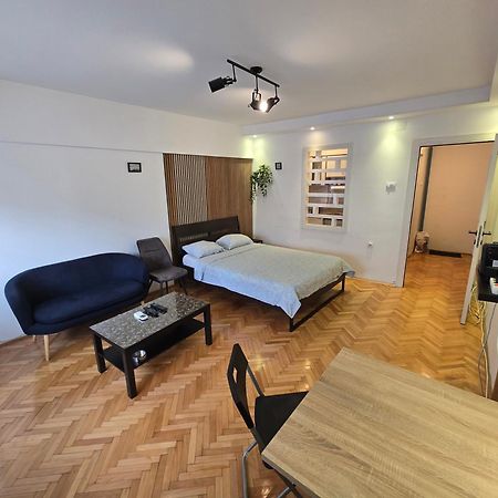 Azzurro Studio Apartment Белград Екстериор снимка